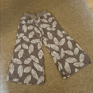 Made in Italy, 100% linen, wide leg tropical pant